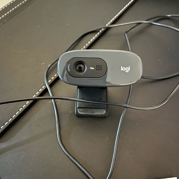 Logitech Logitech C270 HD Webcam - Picture 4 of 7